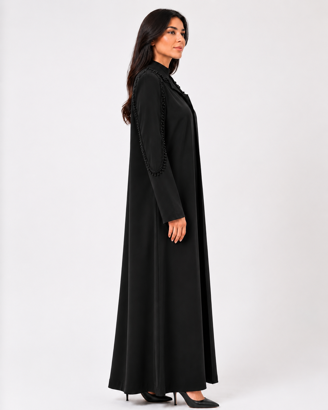 ROUNDED COLLAR