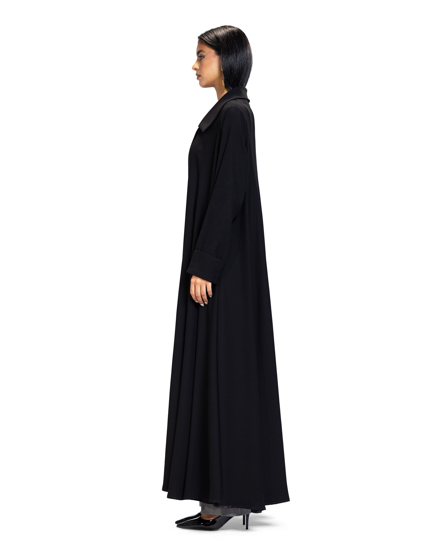 THE COLLAR ABAYA